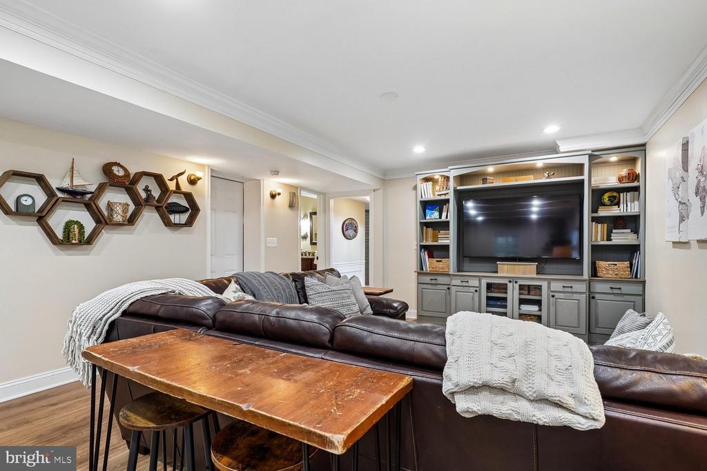 1010 EMERALD DRIVE