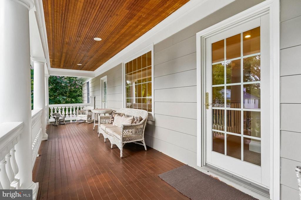1010 EMERALD DRIVE