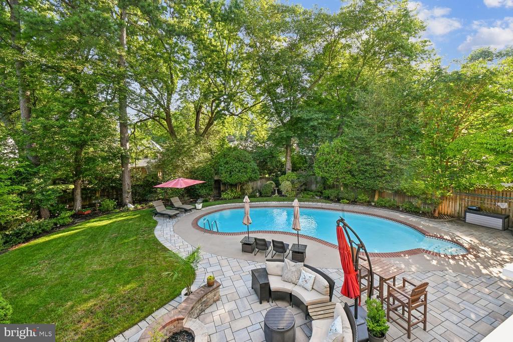1010 EMERALD DRIVE