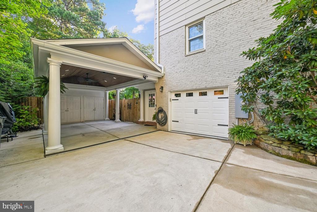 1010 EMERALD DRIVE
