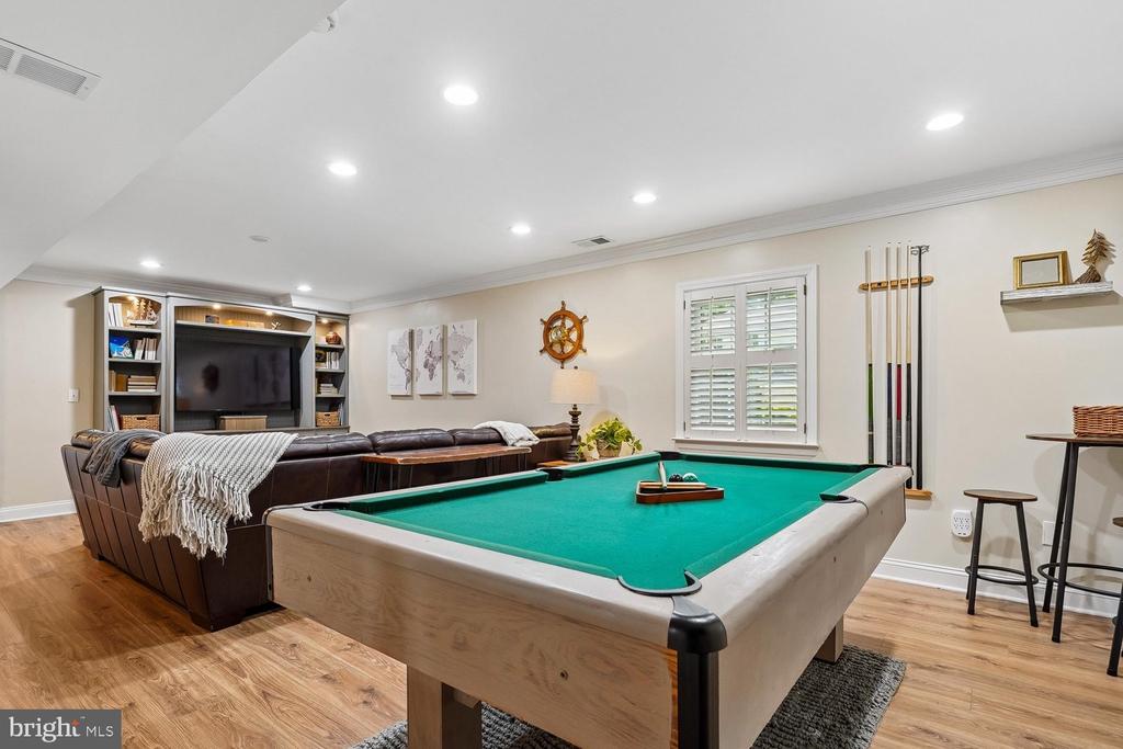 1010 EMERALD DRIVE