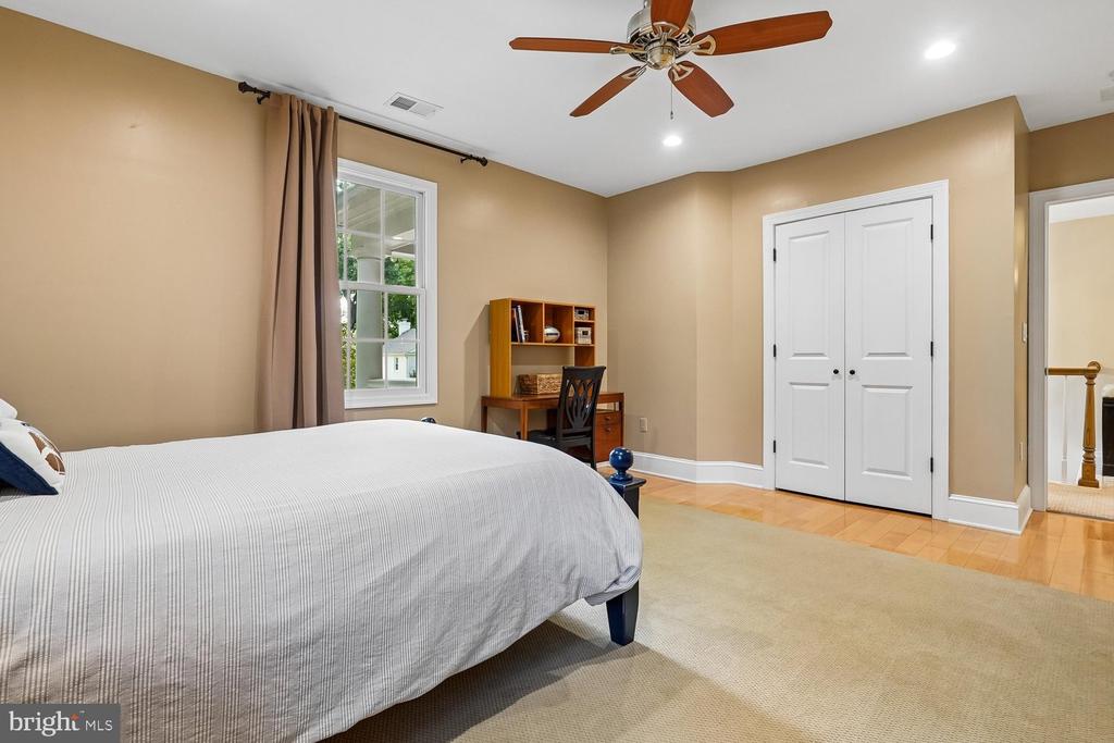 1010 EMERALD DRIVE