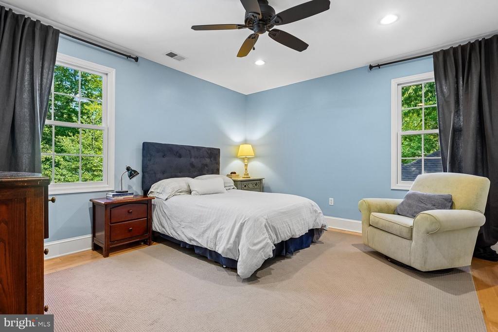 1010 EMERALD DRIVE