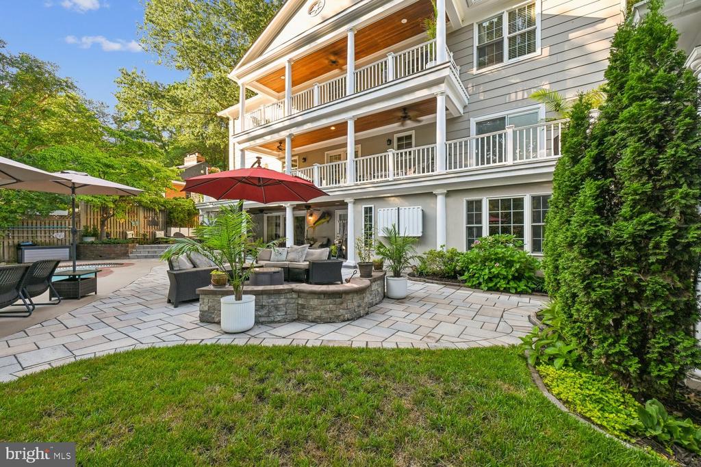 1010 EMERALD DRIVE