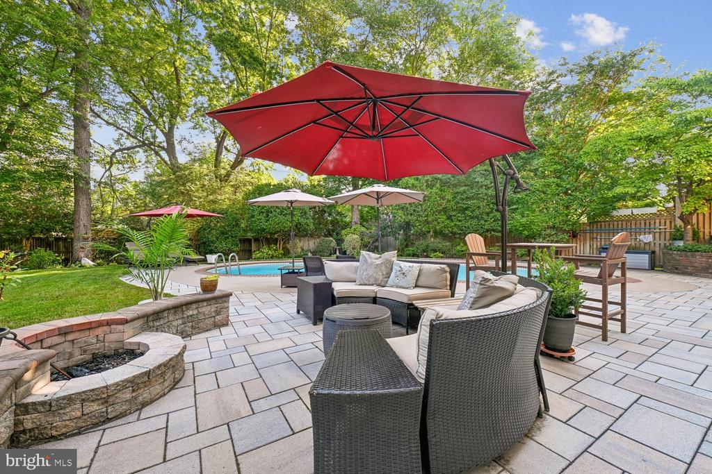 1010 EMERALD DRIVE