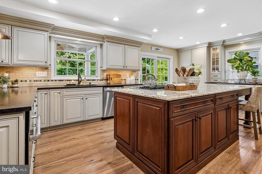 1010 EMERALD DRIVE