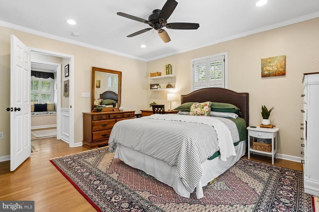 1010 EMERALD DRIVE