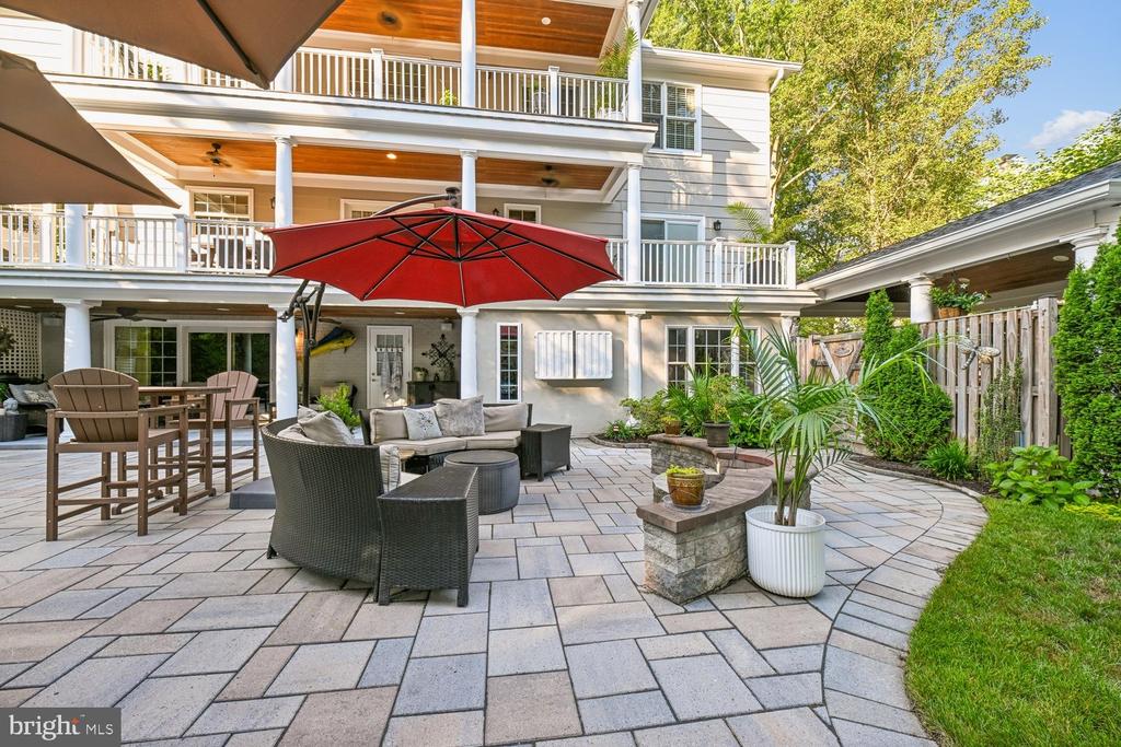 1010 EMERALD DRIVE