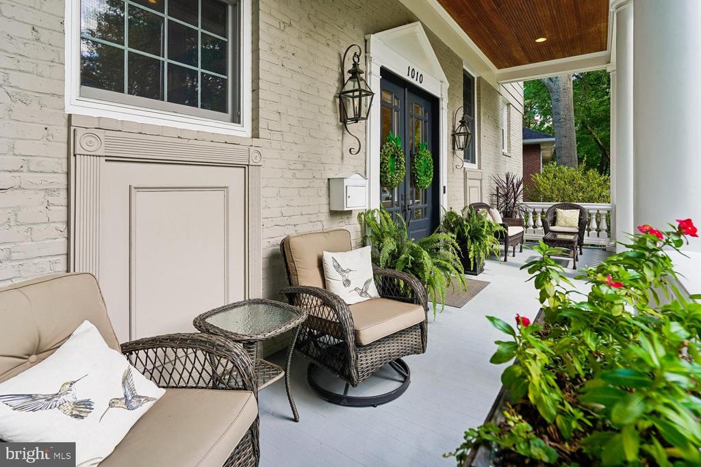 1010 EMERALD DRIVE