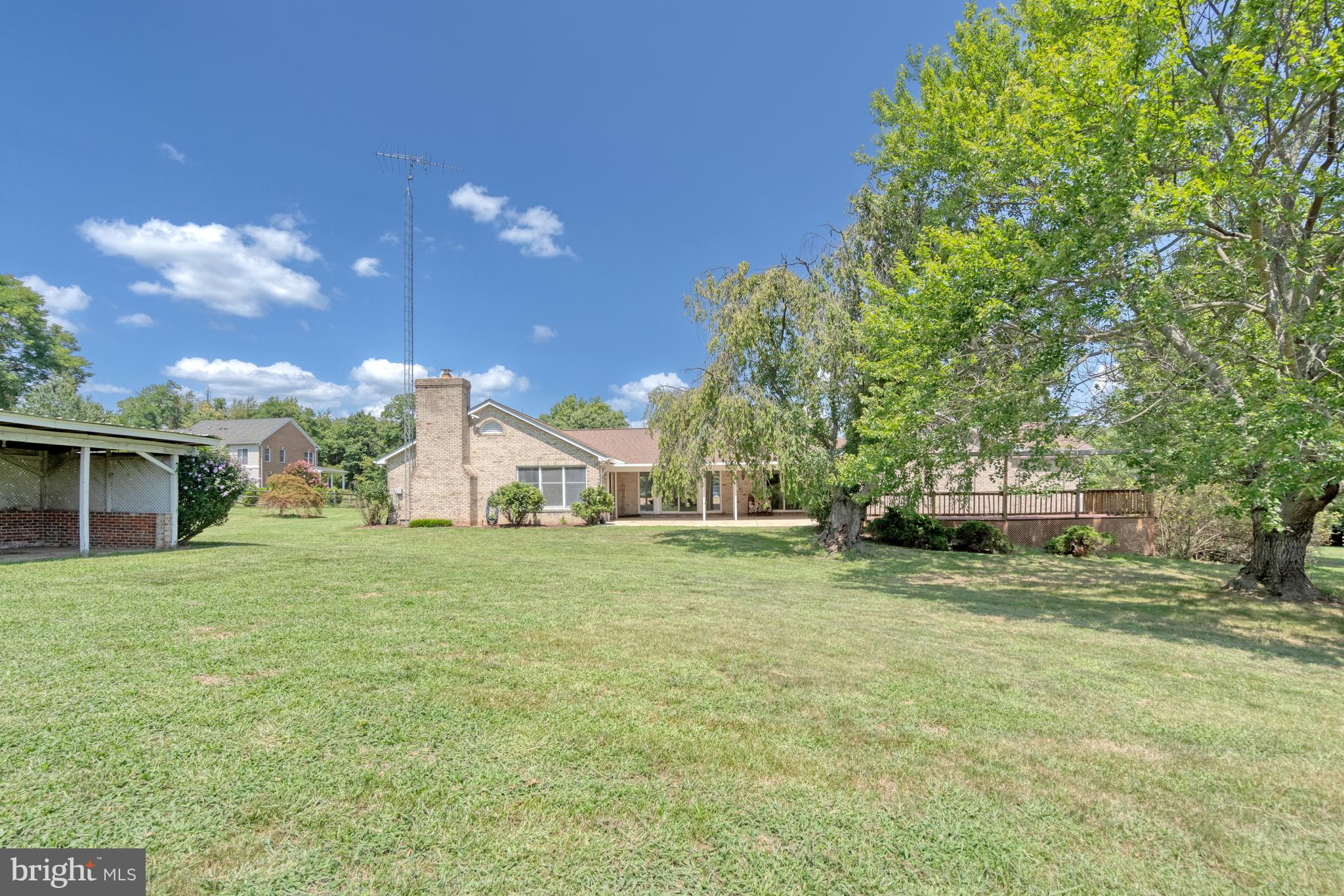 41911 Woodcrest Ln