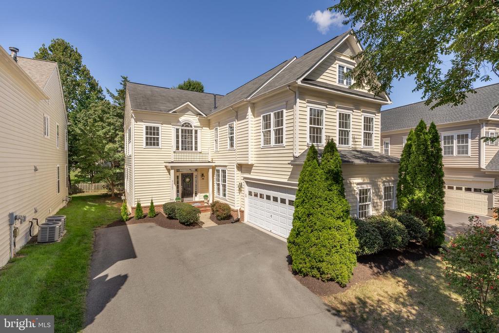 21997 STONESTILE PLACE