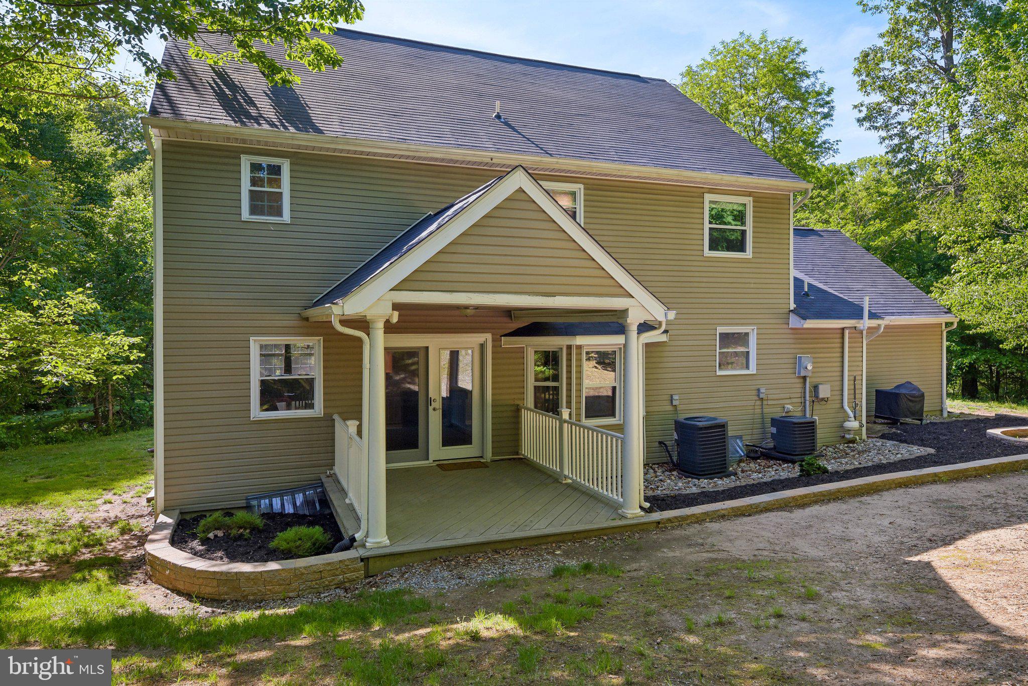 18571 Old Triangle Rd