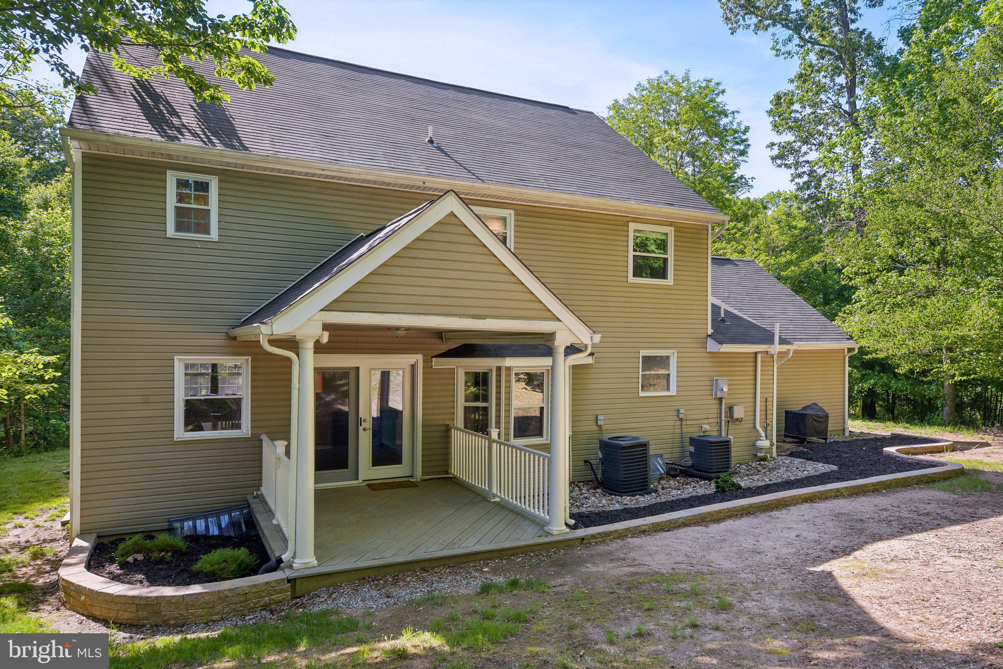 18571 Old Triangle Rd