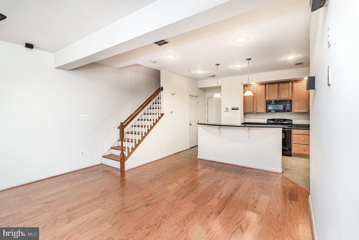 2509 Eastbourne Dr