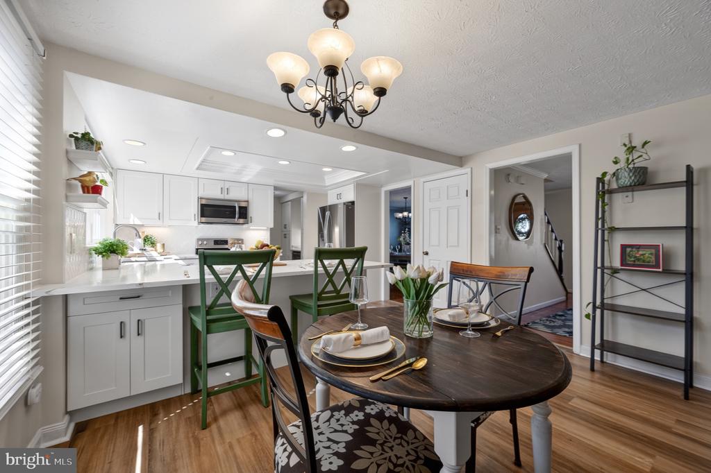 15310 IRIS LANE
