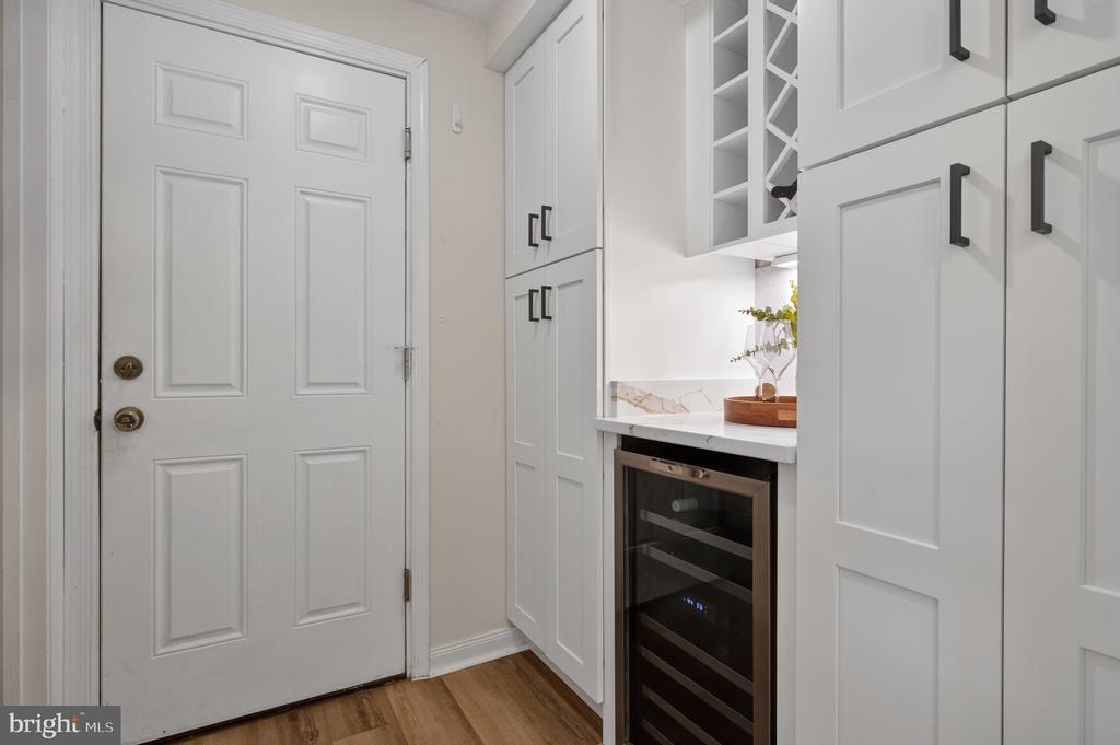 15310 IRIS LANE