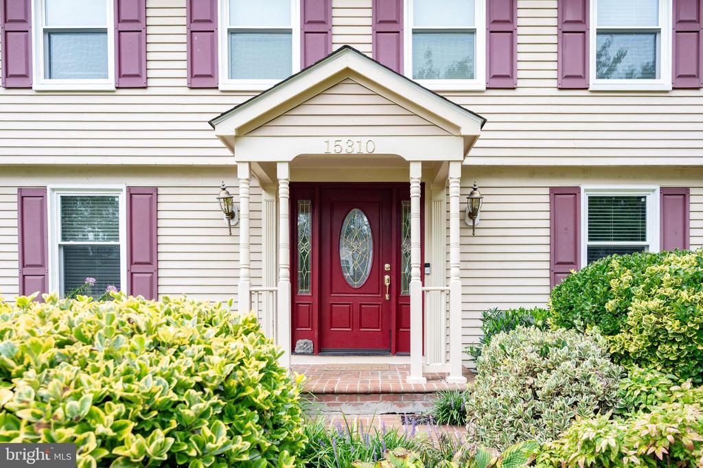 15310 IRIS LANE