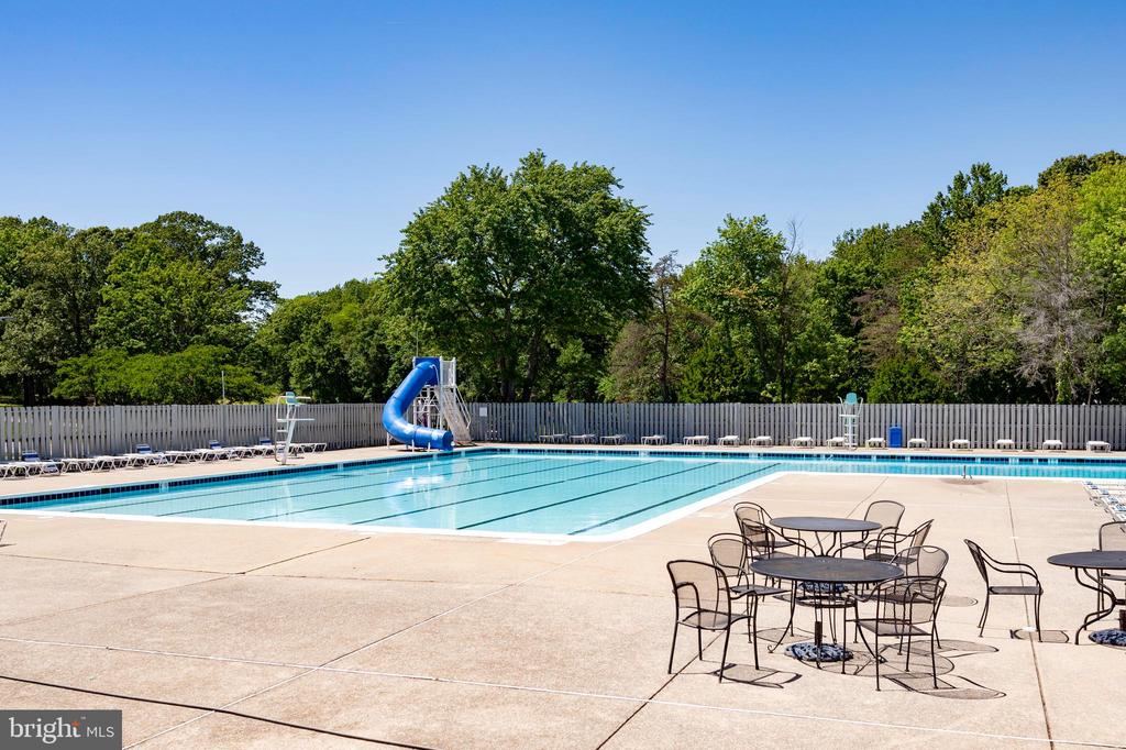15310 IRIS LANE