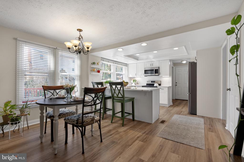 15310 IRIS LANE