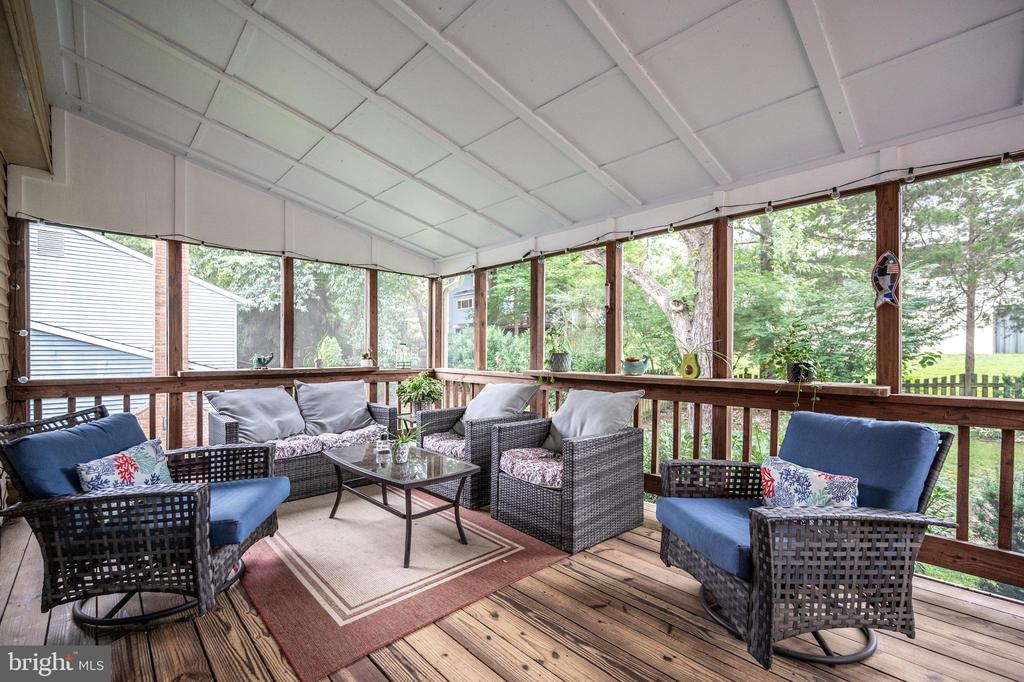 15310 IRIS LANE
