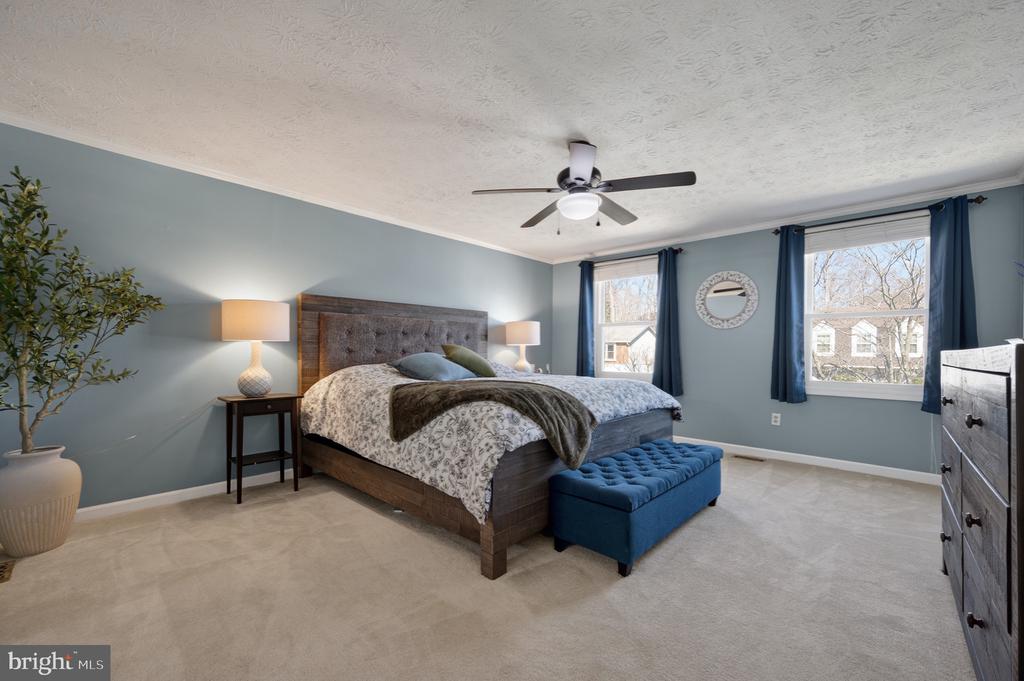 15310 IRIS LANE