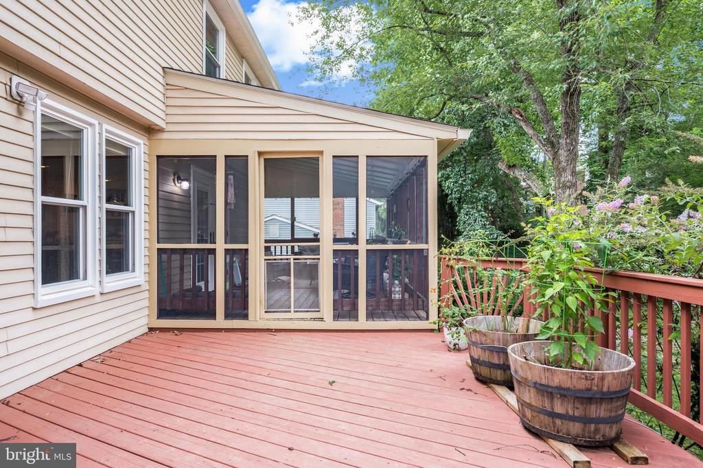 15310 IRIS LANE