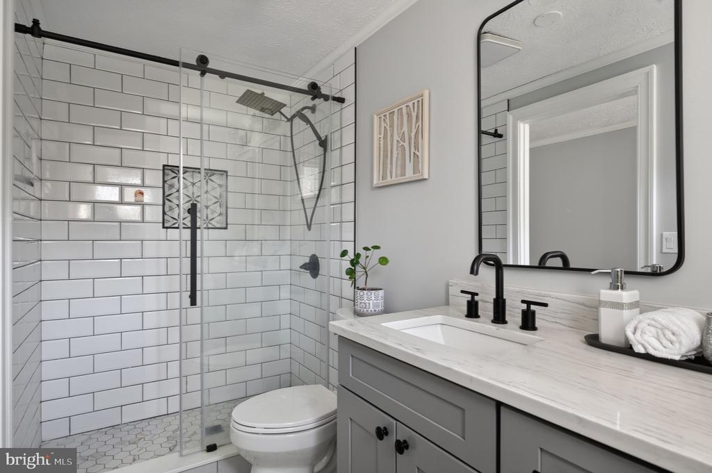 15310 IRIS LANE