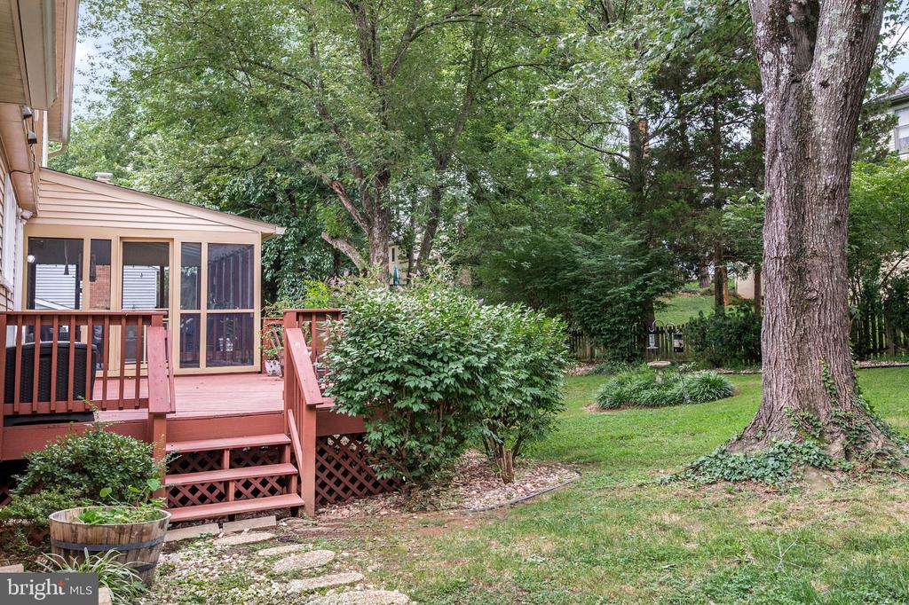 15310 IRIS LANE