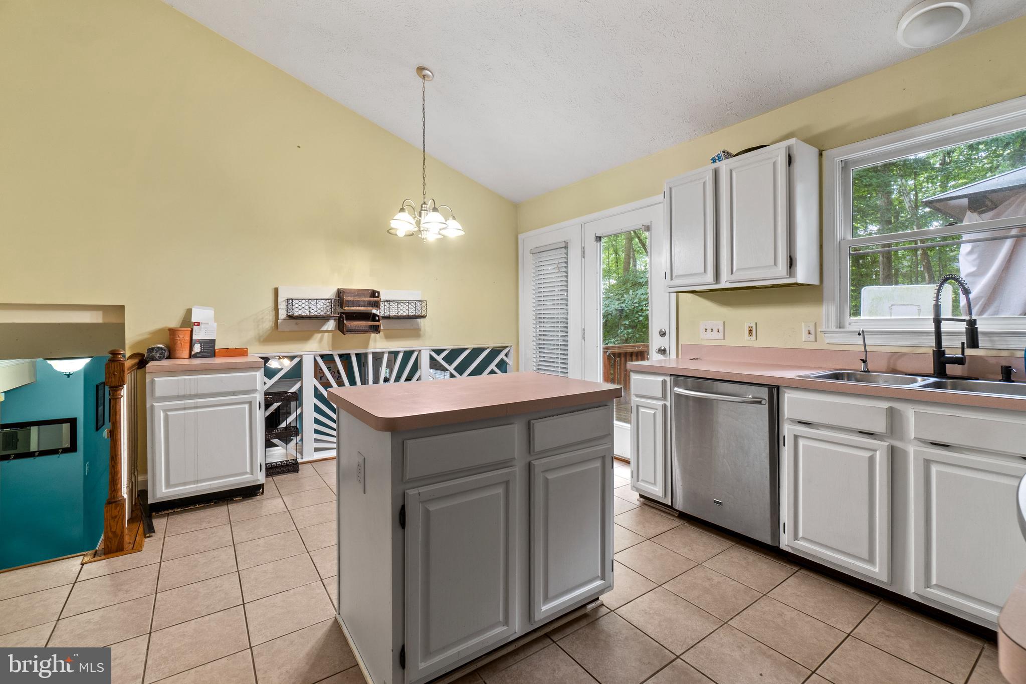 1005 John Paul Jones Dr