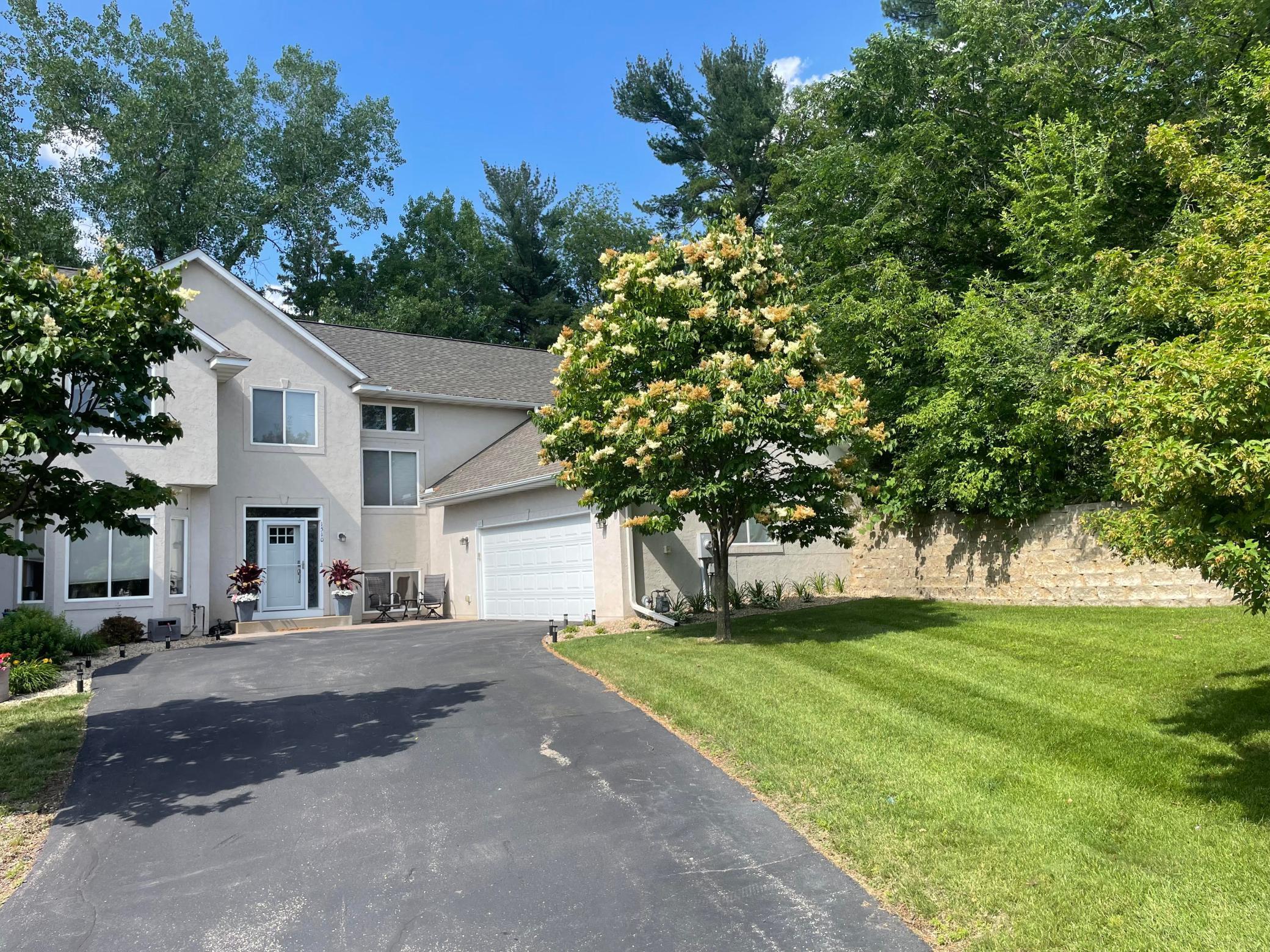 1510 Deerwood Bend