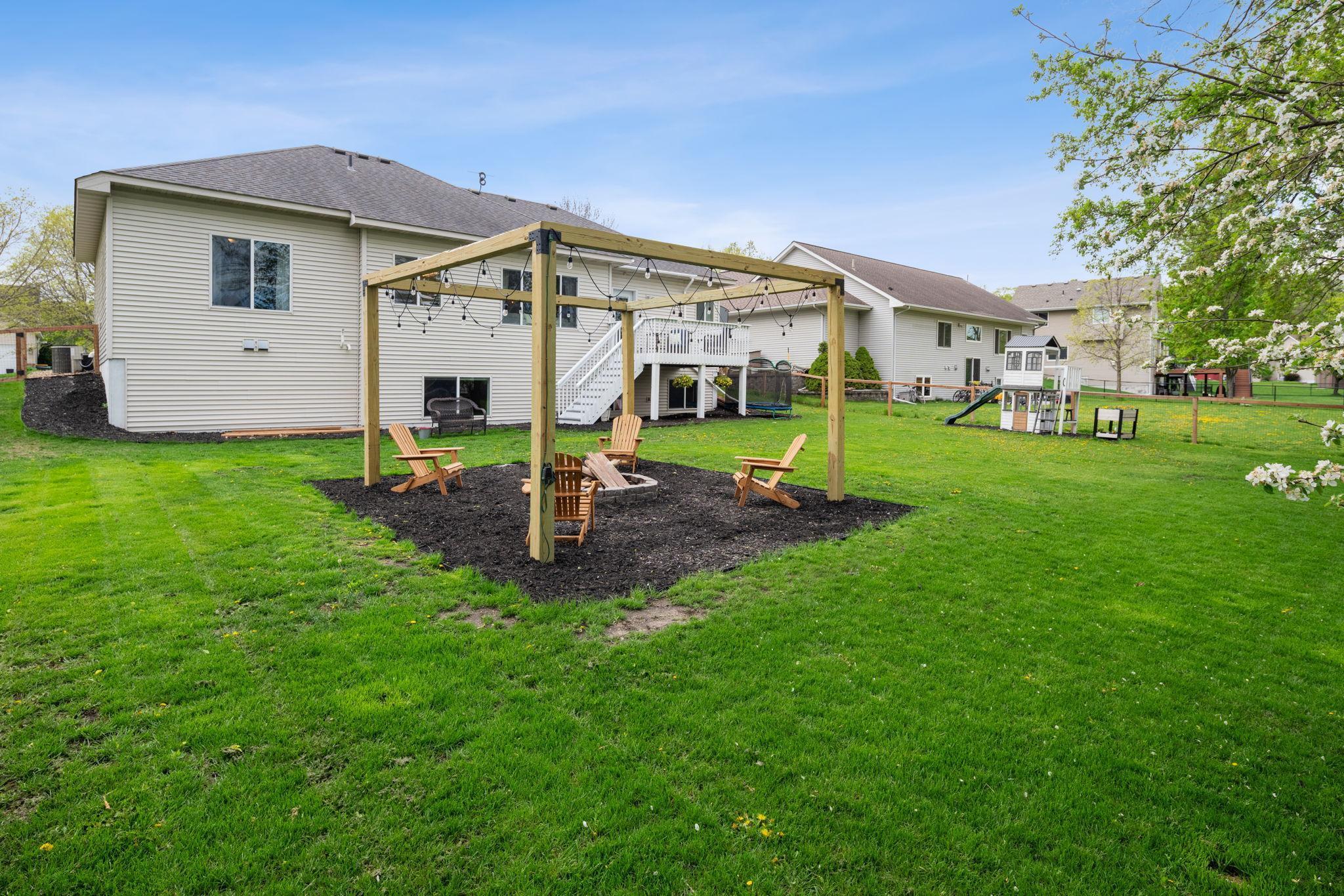 4865 191st Street W