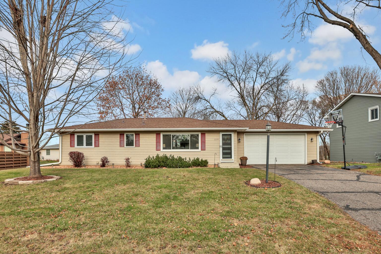 2109 Carnelian Lane