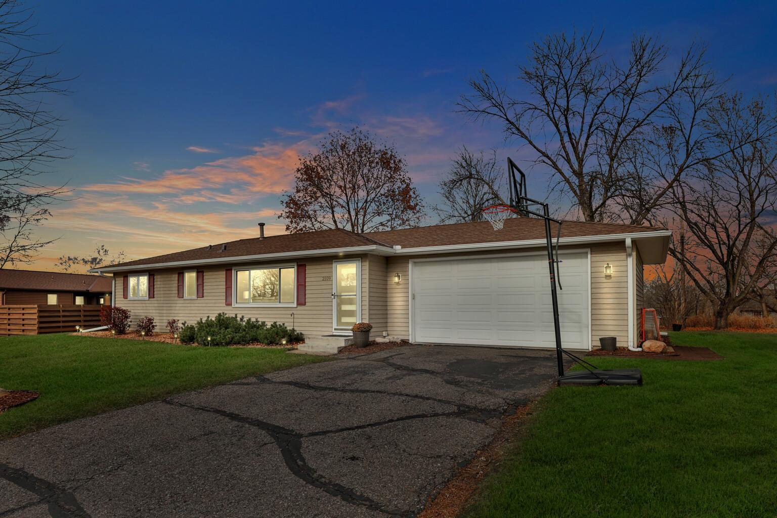2109 Carnelian Lane
