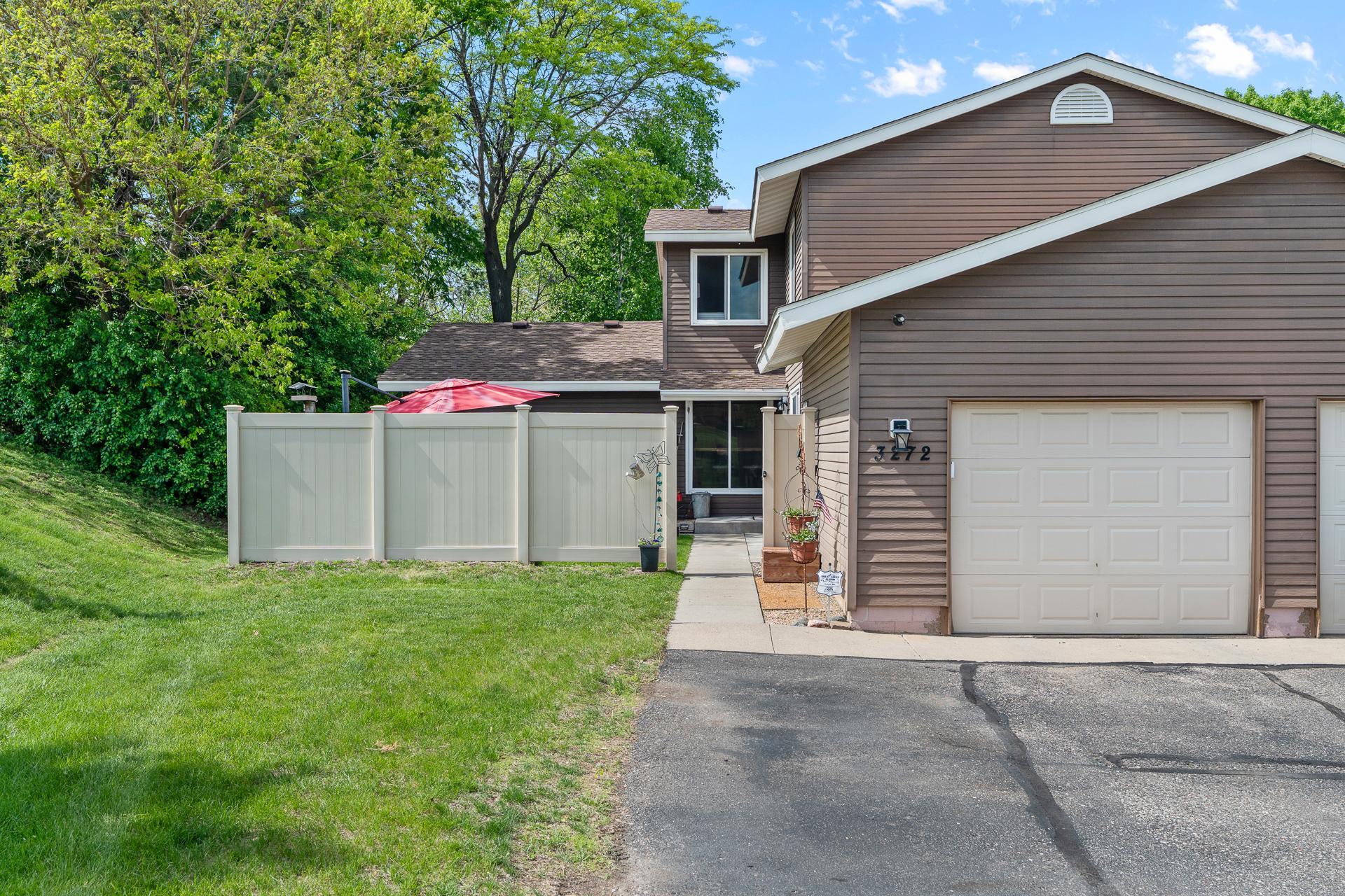 3272 Lower 67th Street E