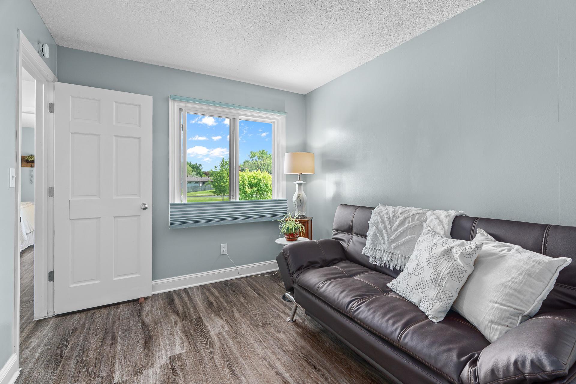 3272 Lower 67th Street E