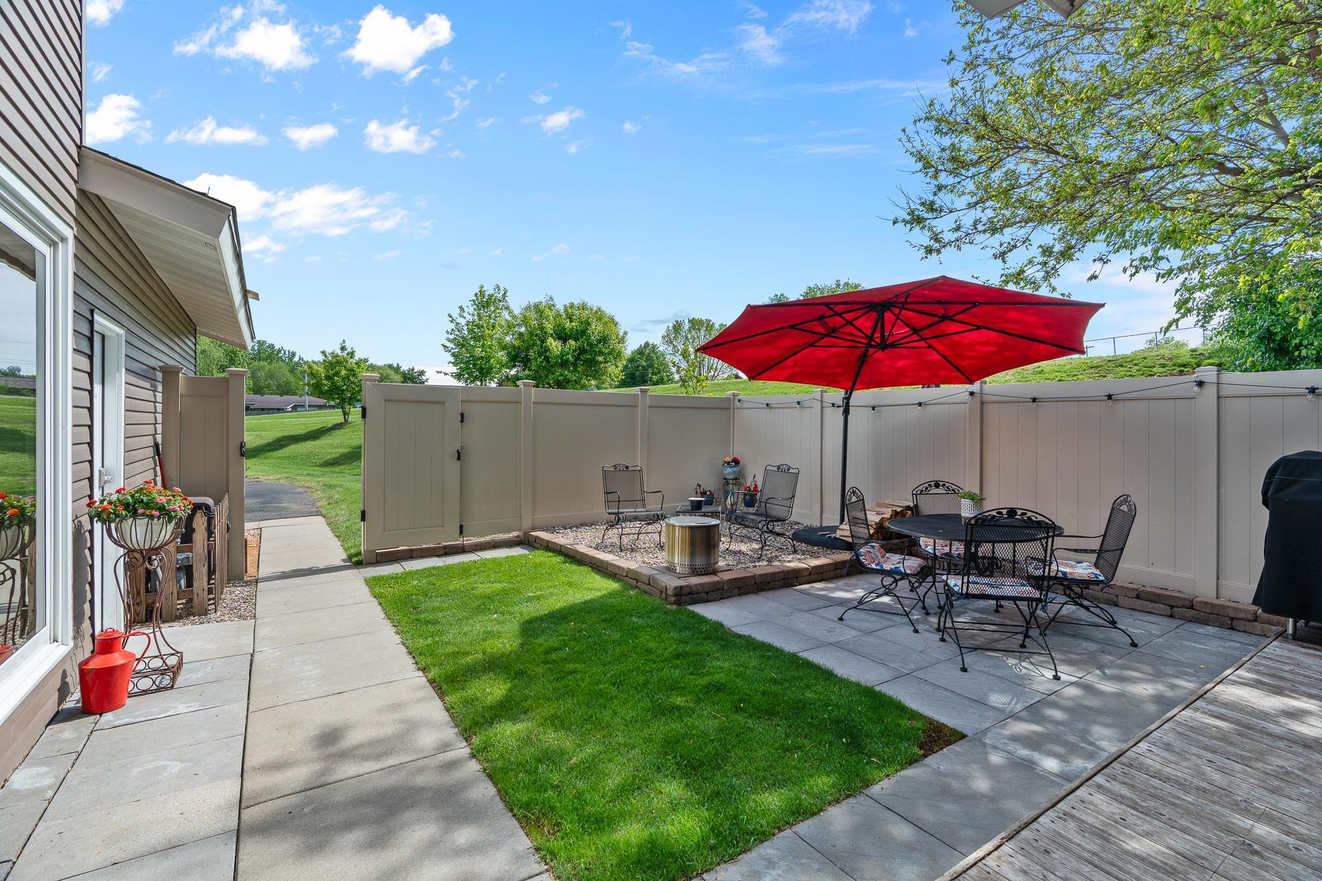 3272 Lower 67th Street E