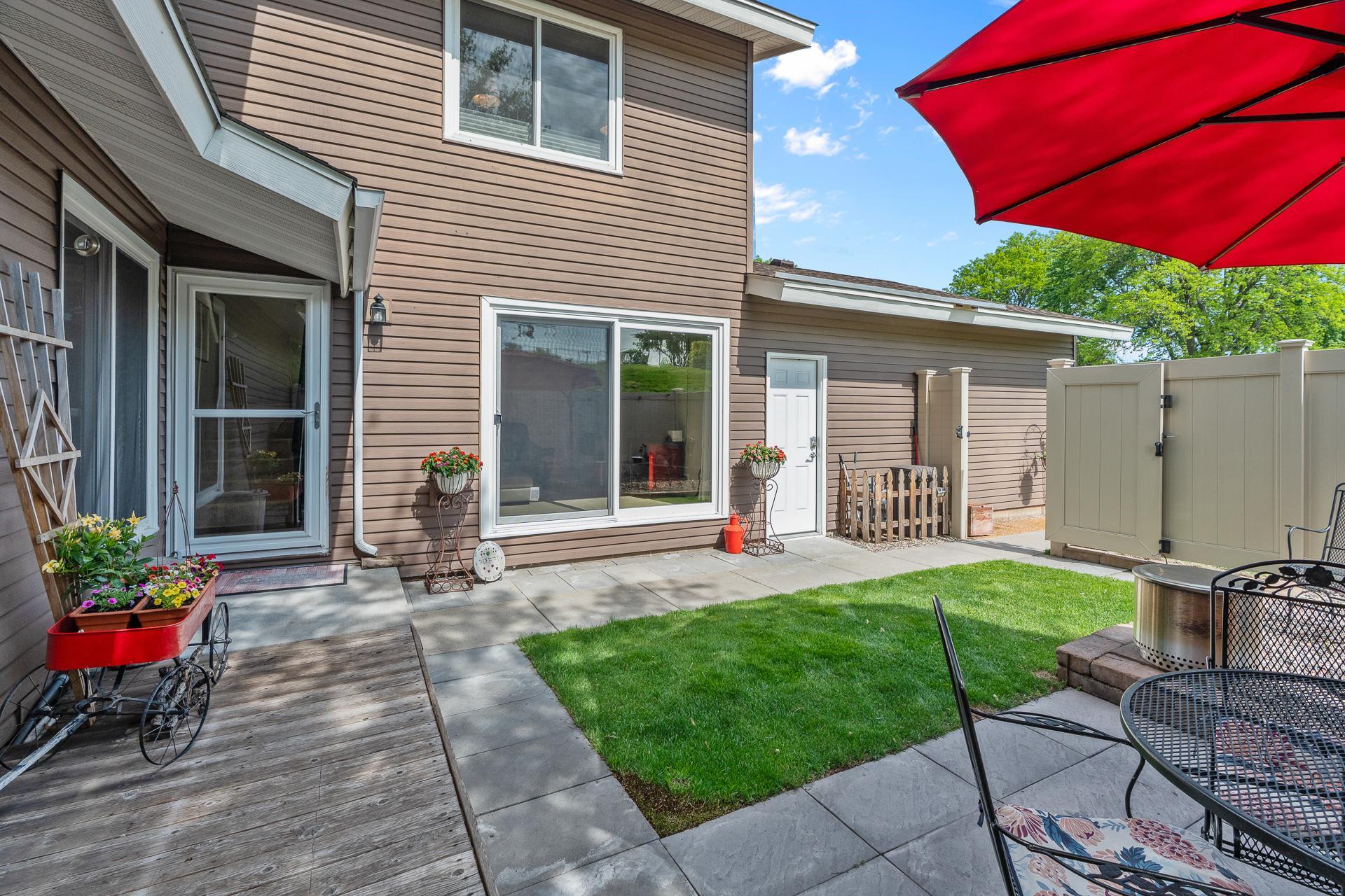 3272 Lower 67th Street E
