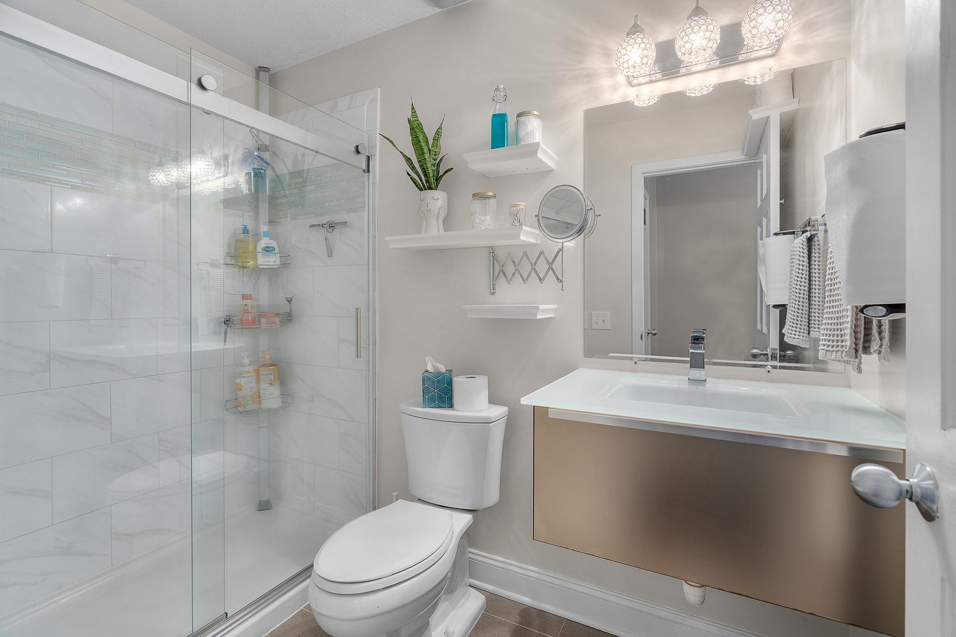 3272 Lower 67th Street E