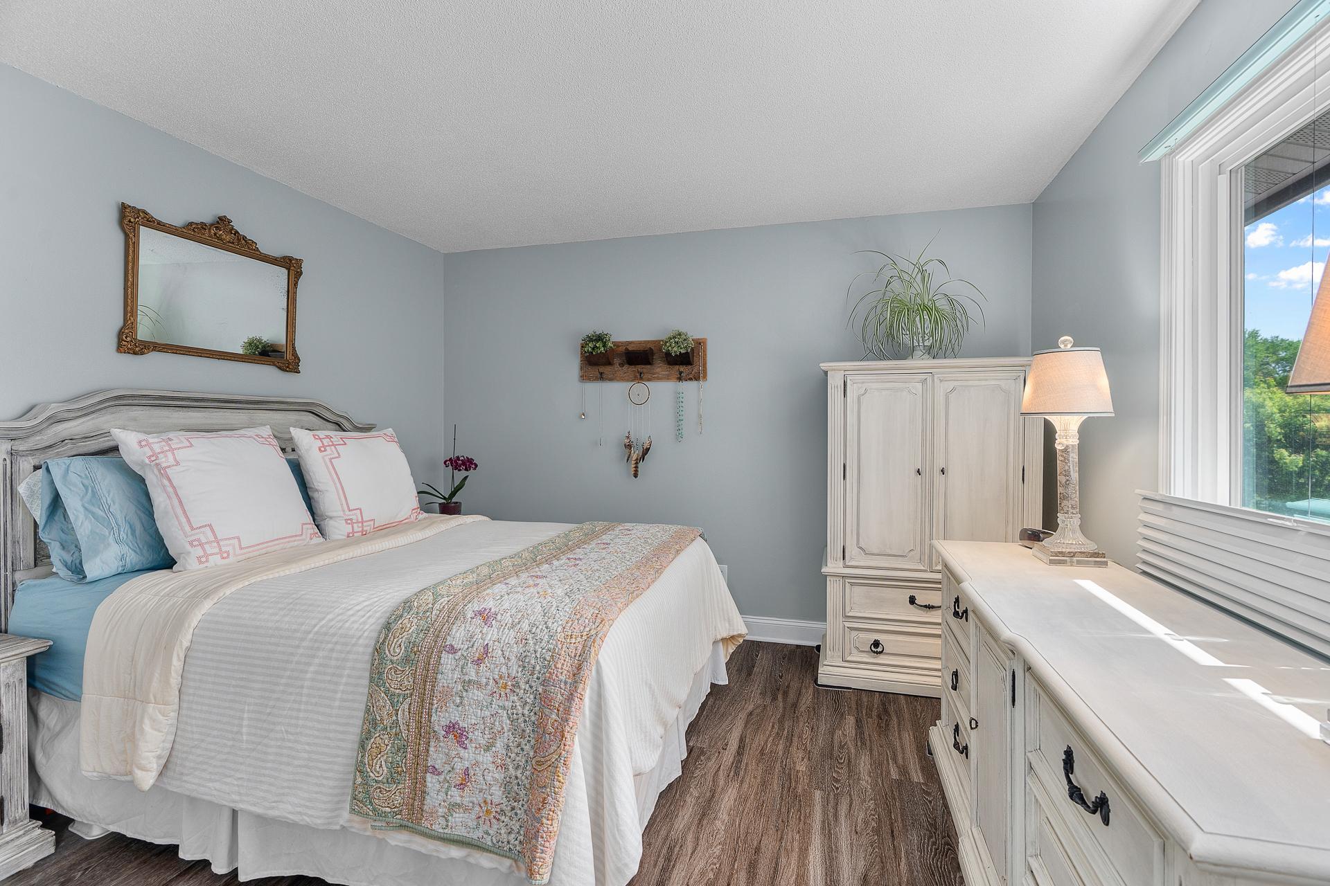 3272 Lower 67th Street E