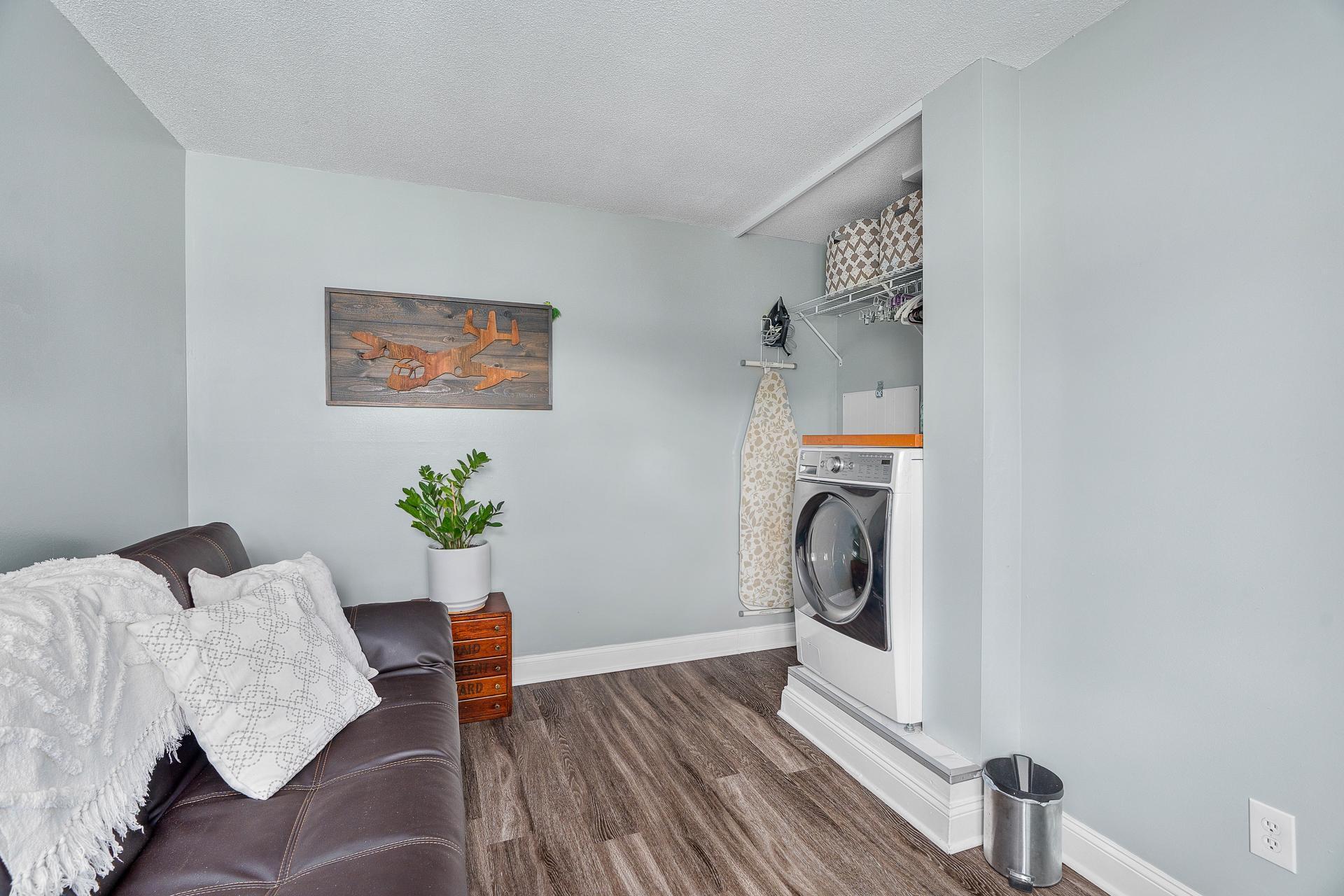 3272 Lower 67th Street E