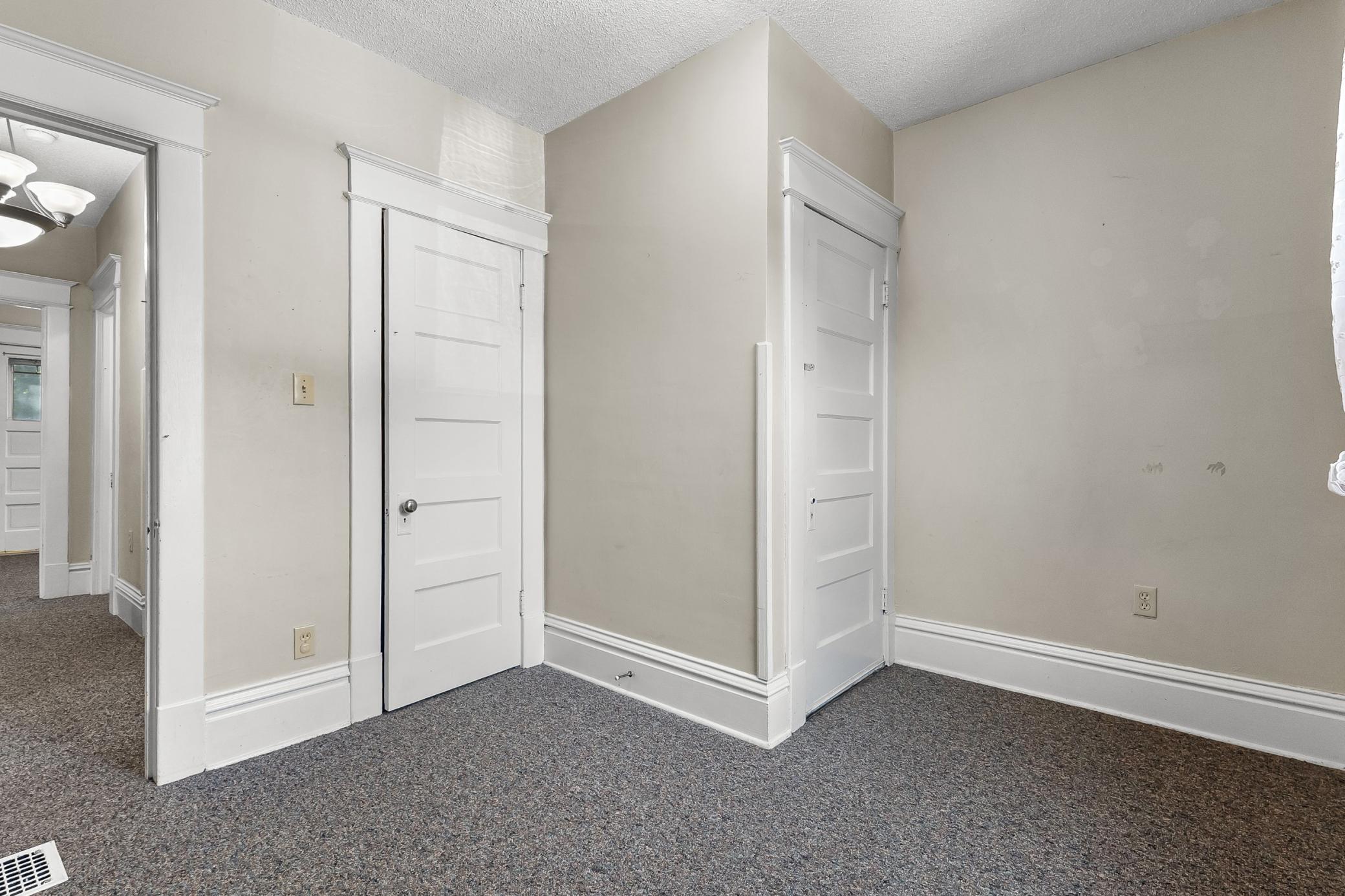272 Baker Street W