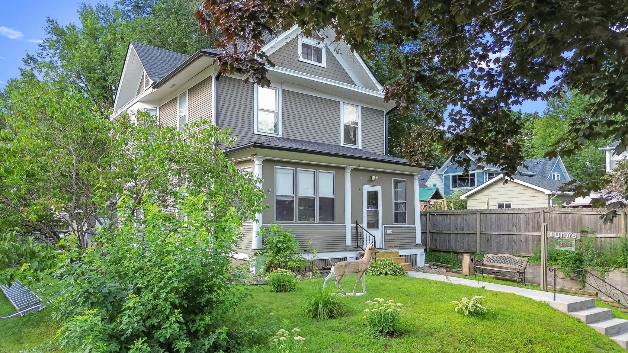272 Baker Street W
