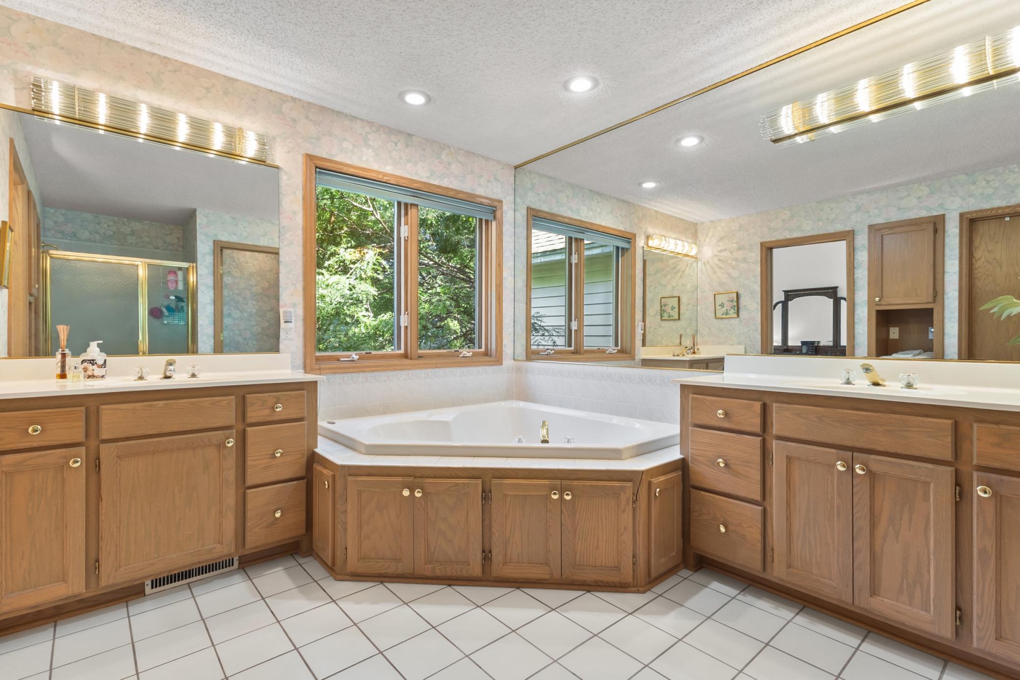 2041 Royale Drive