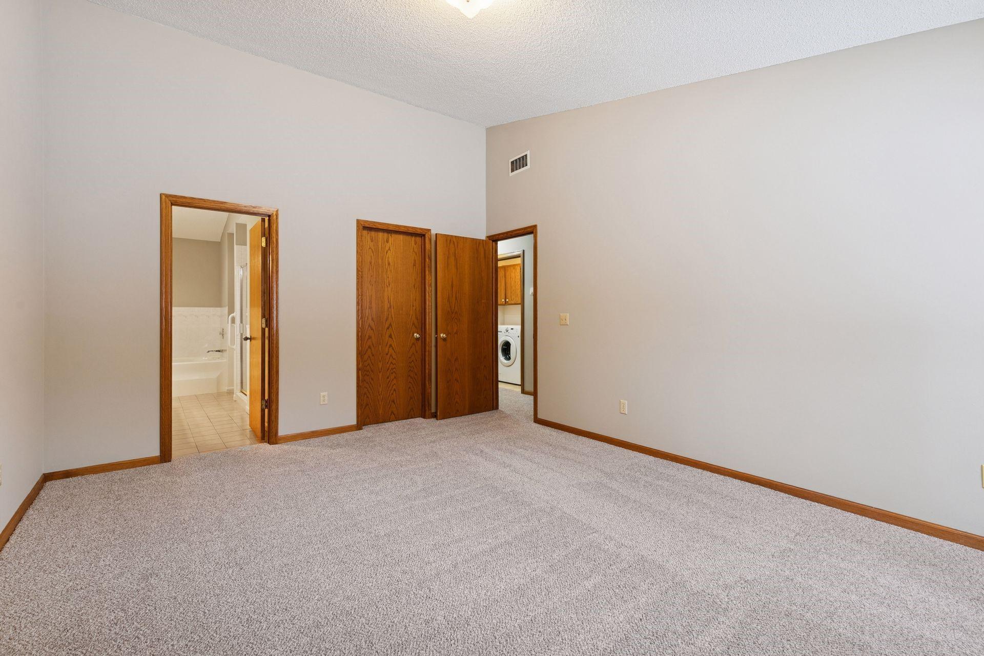 805 Southcross Drive E