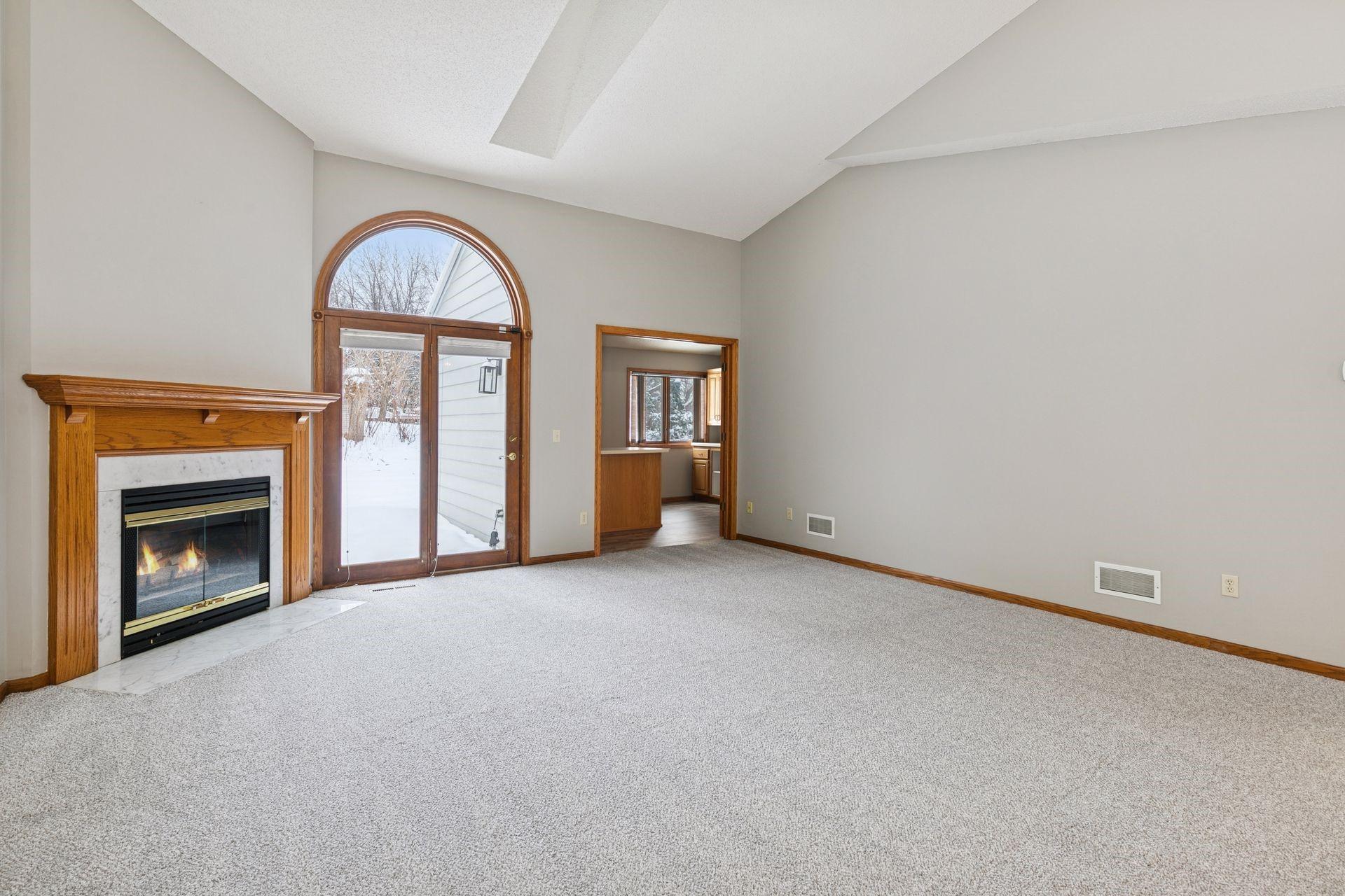 805 Southcross Drive E