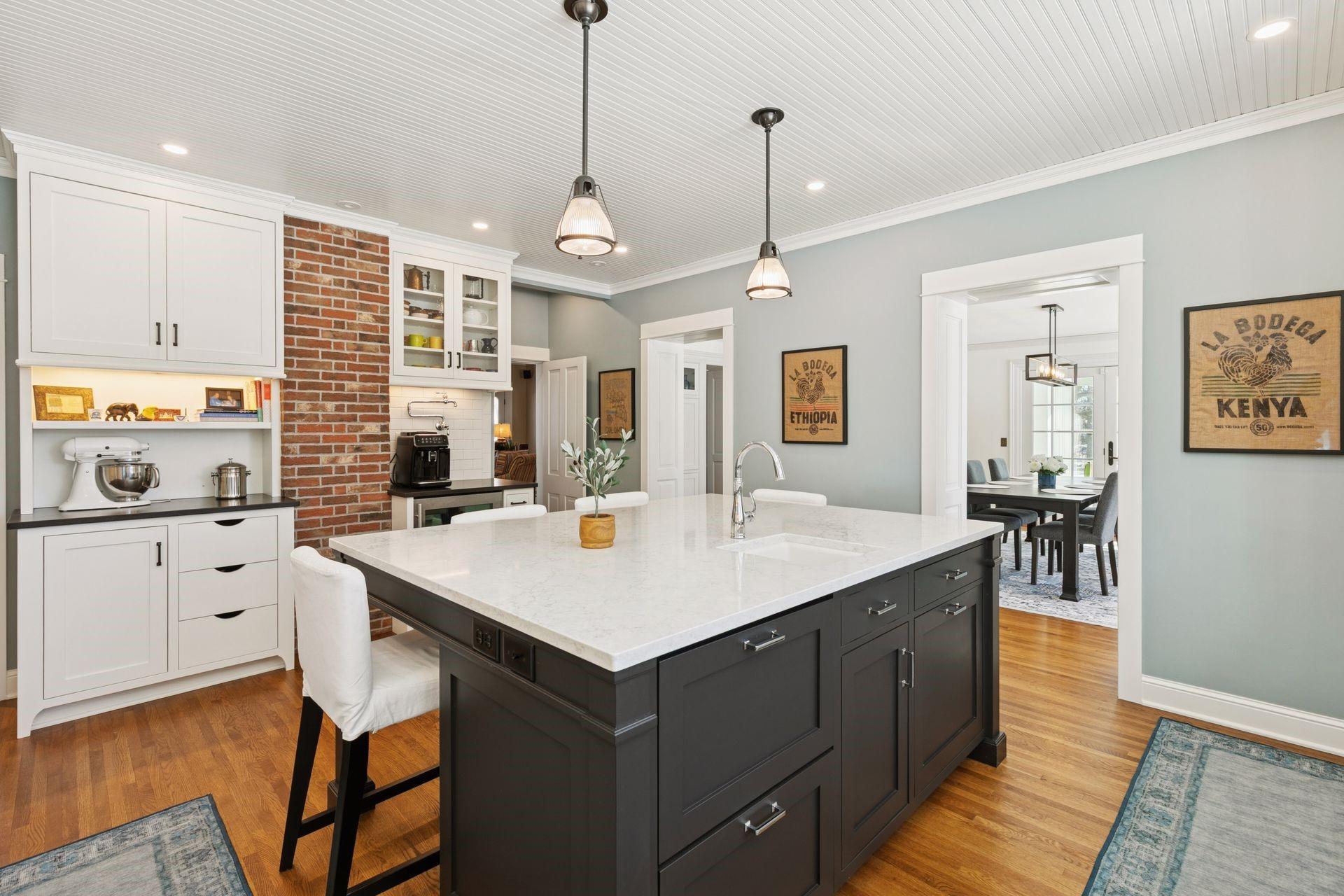 420 Kielmeyer Avenue NE