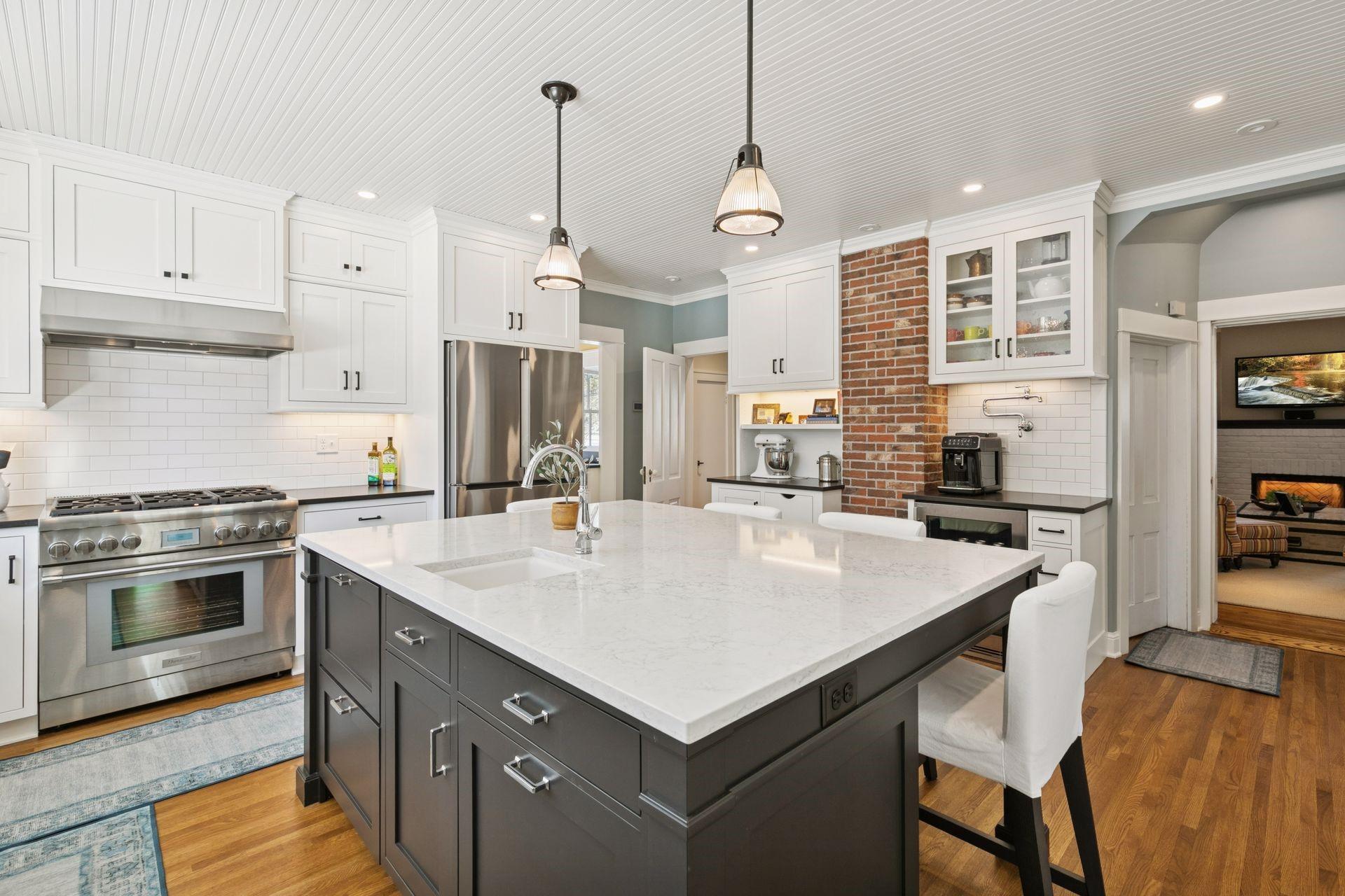 420 Kielmeyer Avenue NE