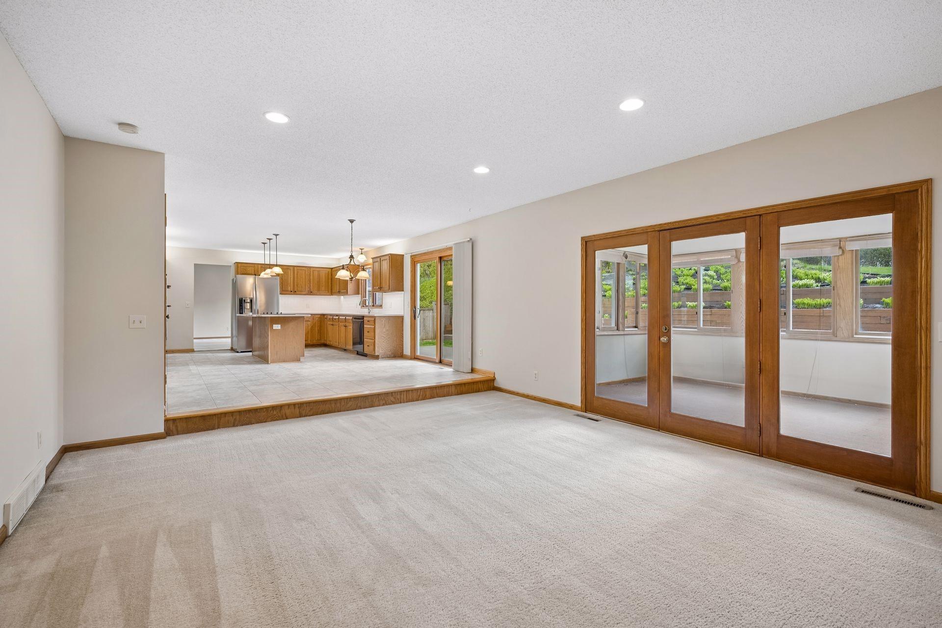 3385 Rosewood Lane N