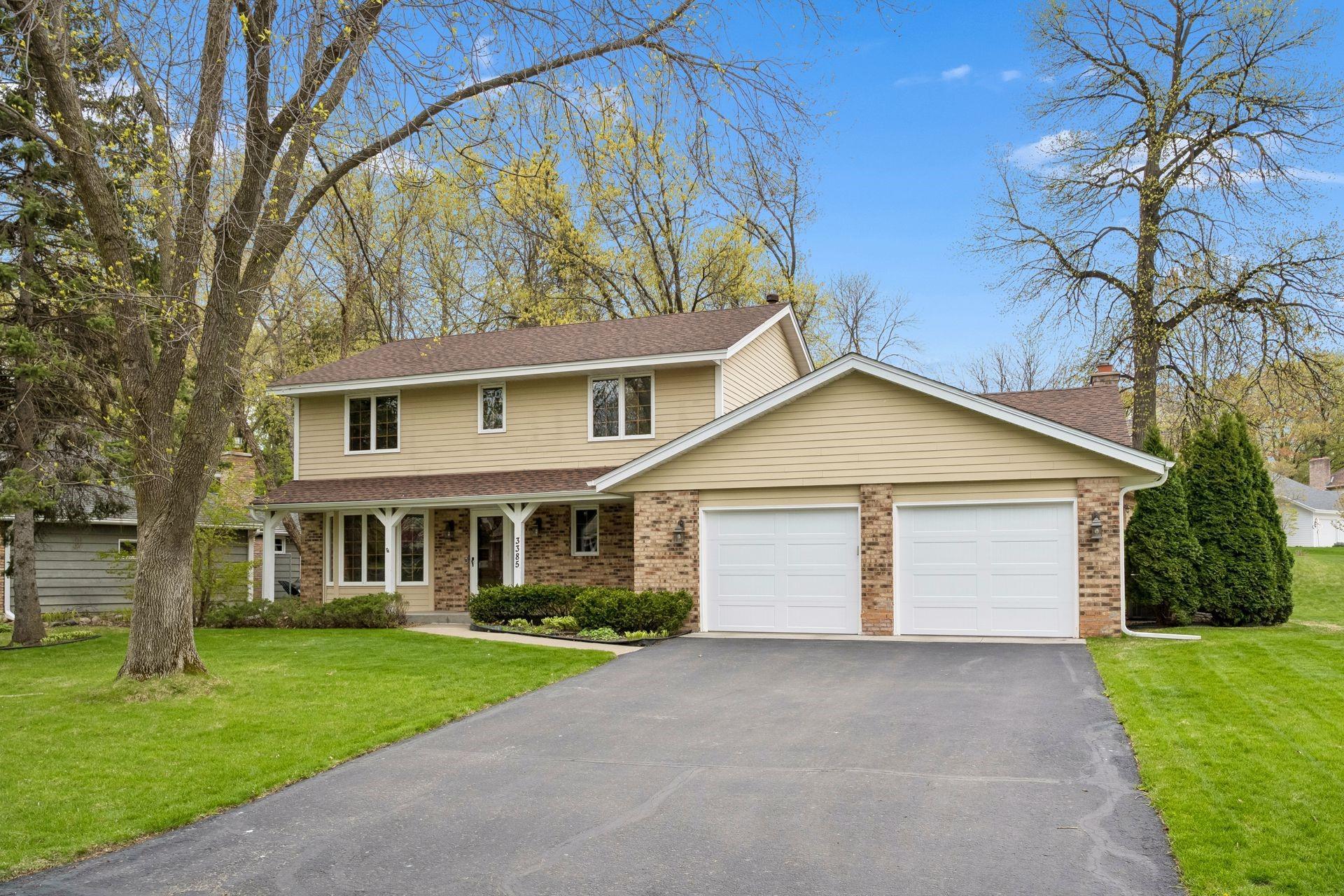 3385 Rosewood Lane N