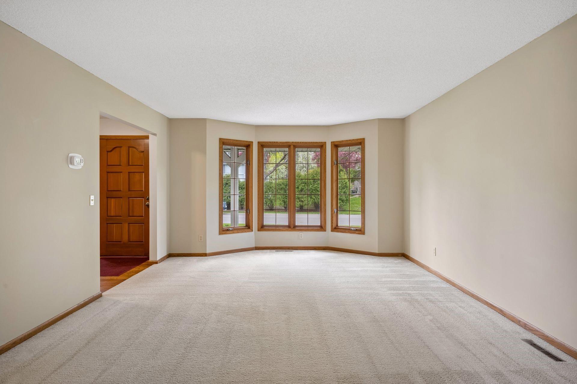 3385 Rosewood Lane N